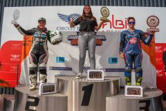 supermoto-087-podium-feminine-250914